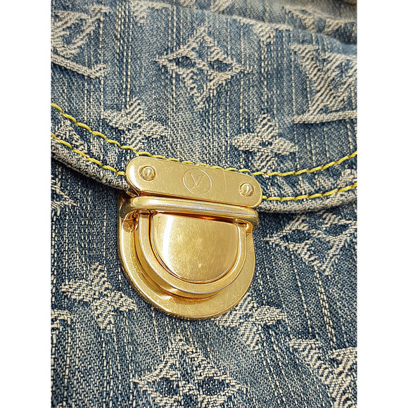 Louis Vuitton Monogram Denim Camera Shoulder Bag - Picture 6 of 9
